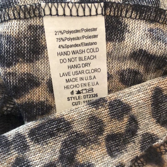 Promesa Colorblock Leopard Print Twist Front Tunic - Picture 7 of 11